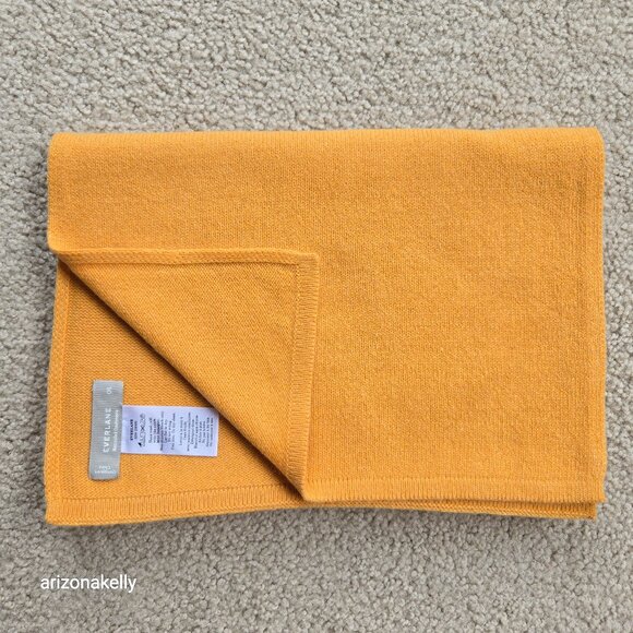 NWOT Everlane Cashmere Scarf Yellow Marigold - Picture 1 of 12